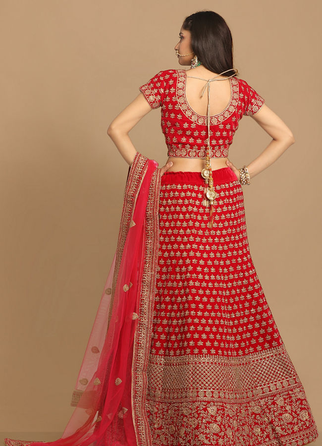 alt message - Mohey Women Traditional Embroidered Lehenga image number 3